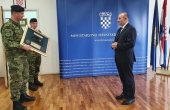 URUČENJE BERETKE MINISTRU POVODOM 30 OBLJETNICE